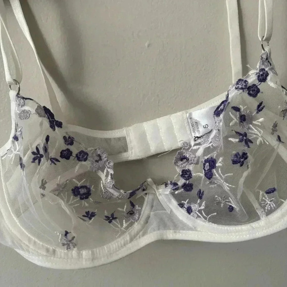 White embroidered lavender flowers underwire bra  S - Picture 3 of 5